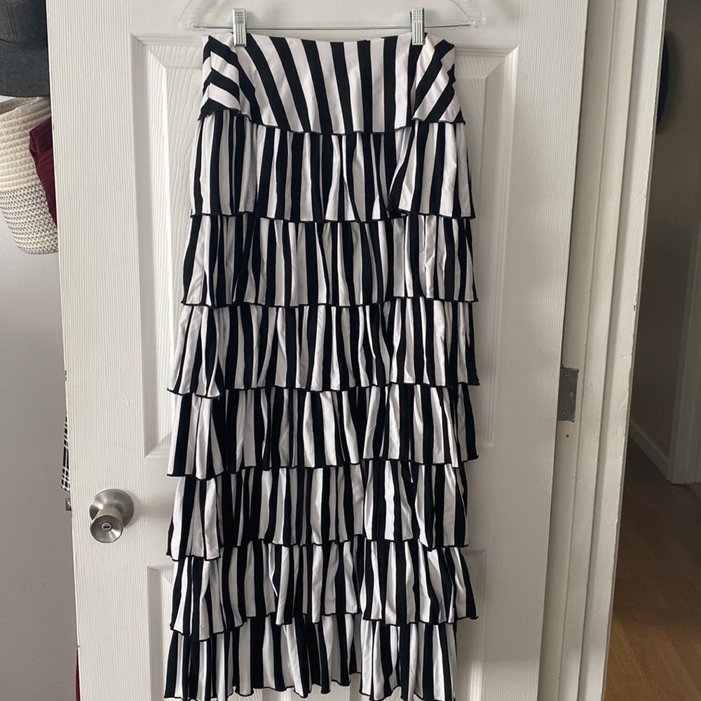 Dainty Jewels skirt